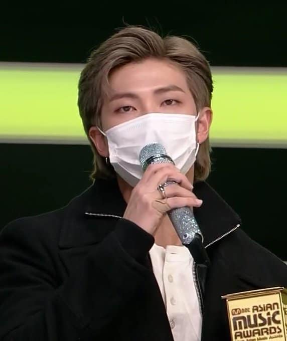 Nhận all-kill Daesang, BTS lên phát biểu tiện thể nhắc nhẹ “thù xưa” với MAMA, ngày trước còn không thèm mời nhóm tới dự giải! - Ảnh 2.