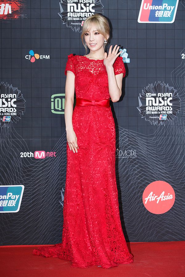 Oái oăm 2 mỹ nhân SNSD diện váy đỏ khuynh đảo MAMA: Sooyoung được tôn thành “nữ hoàng”, Taeyeon... tiệp luôn vào thảm - Ảnh 8.