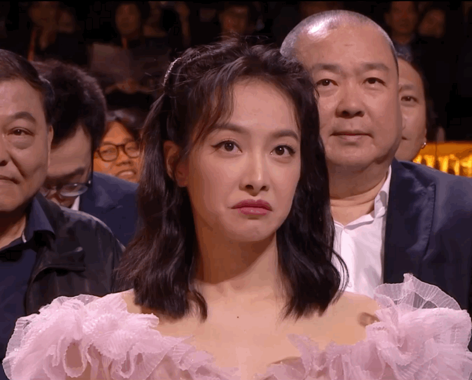 1001 drama sao Cbiz tại sự kiện: Trịnh Sảng chen chỗ, Dương Mịch bơ đẹp Đường Yên, Phạm Băng Băng lại có EQ cao ngất - Ảnh 20.