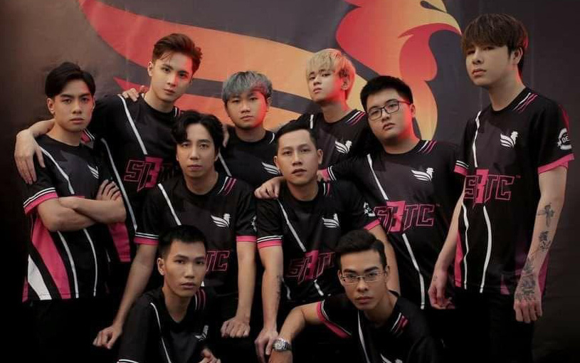 &quot;Dải ngân hà&quot; SBTC Esports tung ảnh team cực ngầu, choáng ngợp với danh hiệu và cả độ điển trai của các thành viên