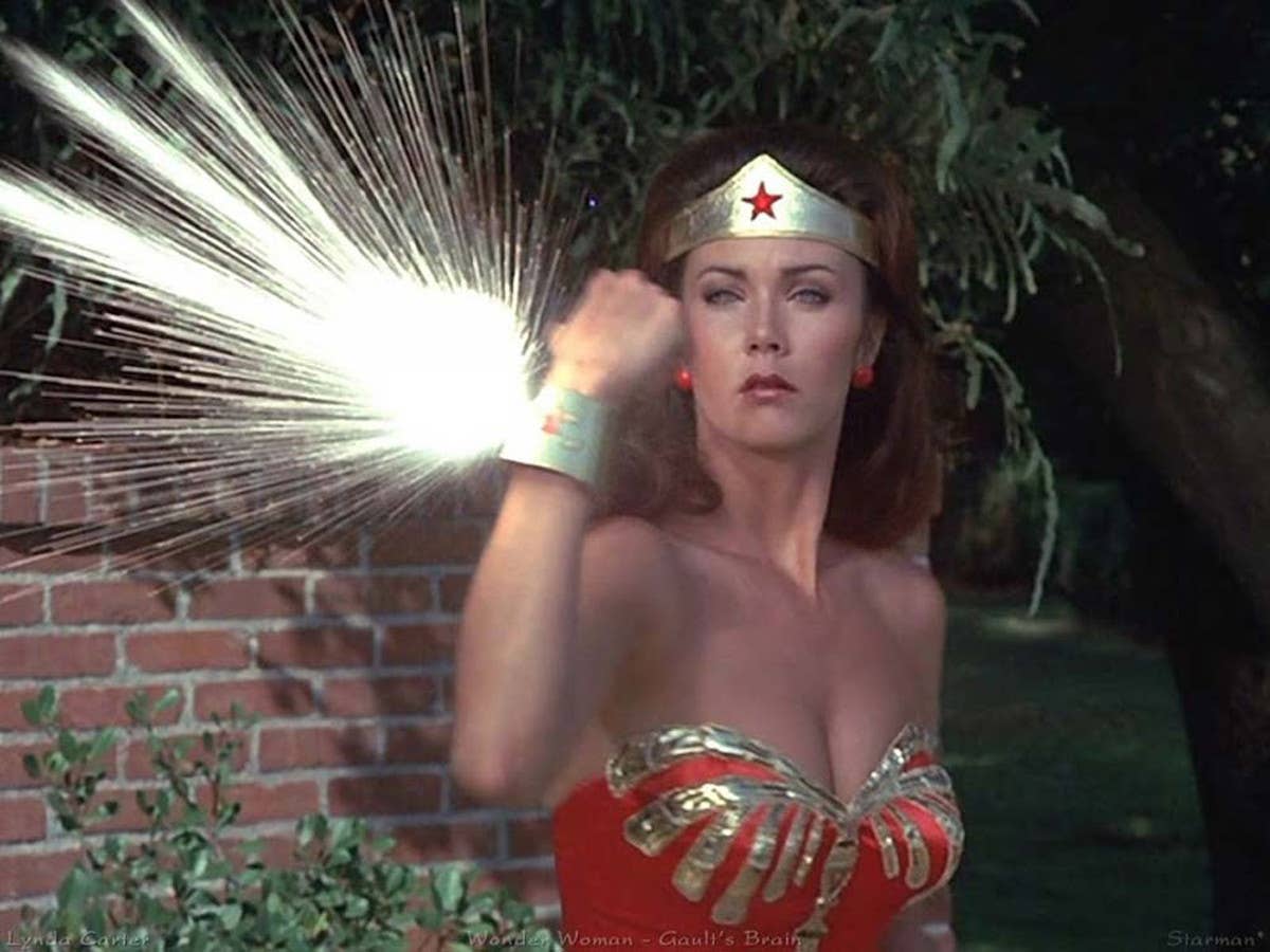Christina Carter As Wonderwoman Vs Jade Indica