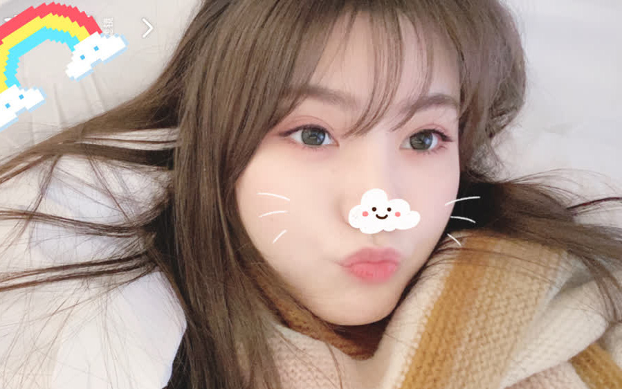 Có thu nhập hàng tỷ đồng nhưng vẫn để bố mẹ vất vả làm công nhân, nữ streamer PUBG bị dân mạng &quot;ném đá&quot; không thương tiếc