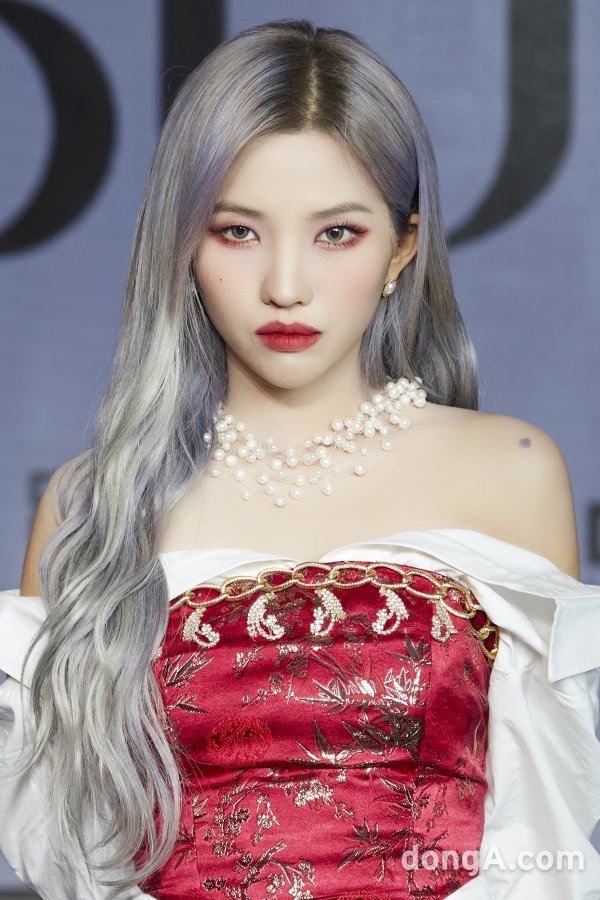 Nhan sắc của (G)I-DLE bùng nổ bất ngờ: Thành viên hụt BLACKPINK gây sốc visual, idol bị chê xấu nhất Produce 101 lột xác - Ảnh 5.