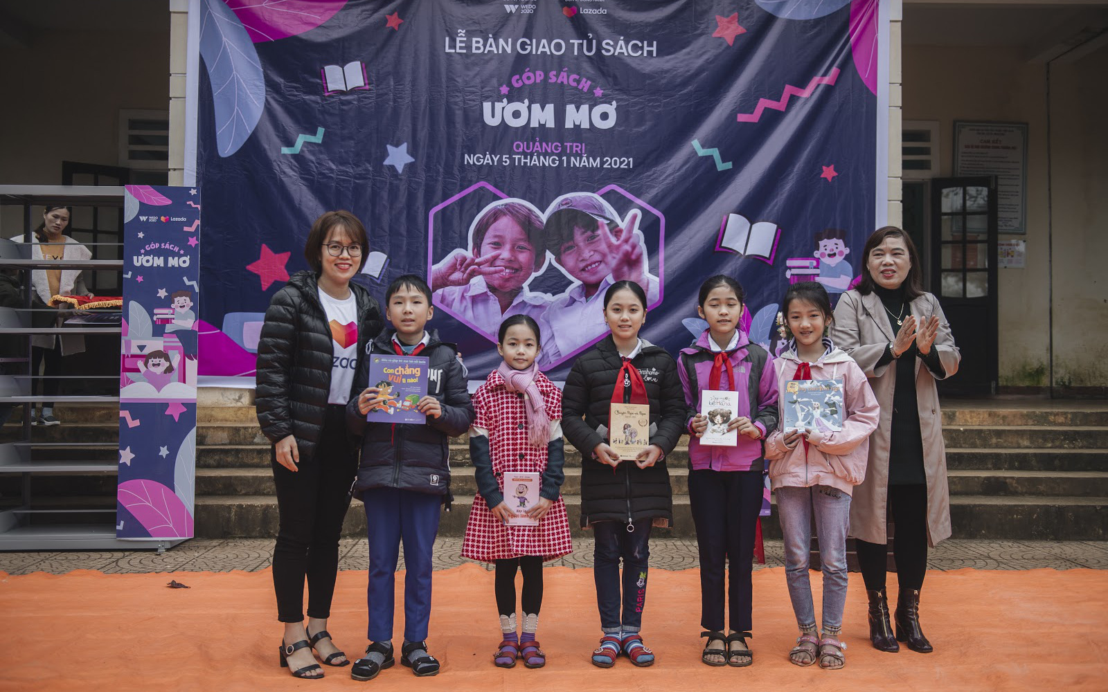 WeDo Góp Sách Ươm Mơ trao tặng hơn 20.000 cuốn sách và 10.000 bộ dụng cụ học tập cho trẻ em miền Trung