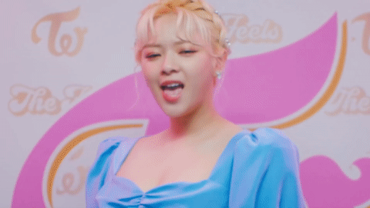TWICE bùng nổ visual nhưng hát tiếng Anh như tiếng Hàn trong MV mới, netizen ngán ngẩm vì động thái vắt kiệt sức gà nhà của JYP - Ảnh 8.