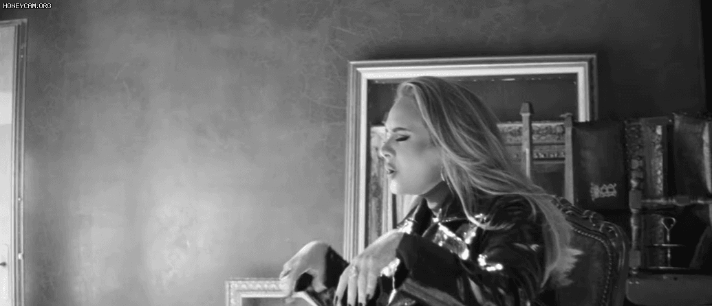 Nóng bỏng tay MV Easy On Me của Adele: Nhạc vẫn nức nở như ngày nào, visual lung linh nhưng có chút gì đó hụt hẫng? - Ảnh 5.