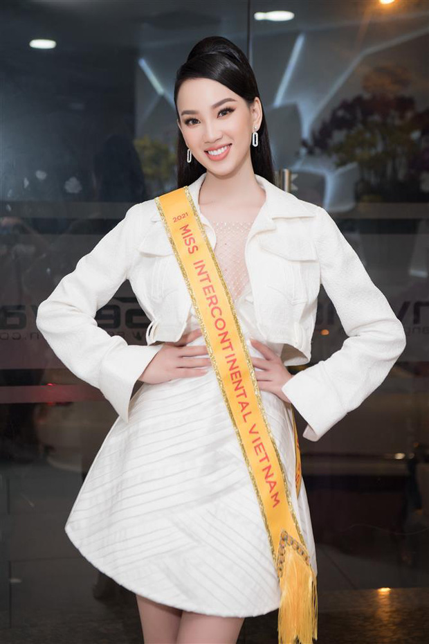 Đối diện mức phạt 100 triệu vì bị hải quan giữ hành lý, nghi buôn lậu, mỹ nhân Việt Nam xuất hiện thế nào tại Miss Intercontinental 2021? - Ảnh 7.