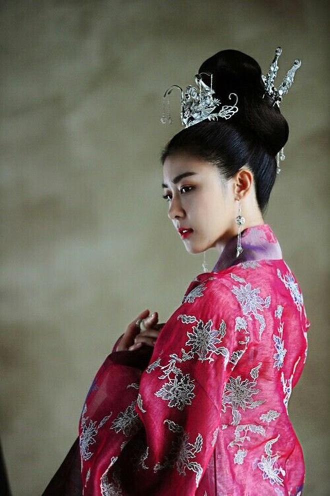 4 phim cổ trang Hàn có trang phục đẹp điên đảo: Chết mê tiên tử Kim Yoo Jung, anh hậu Shin Hye Sun cũng chẳng vừa - Ảnh 20.