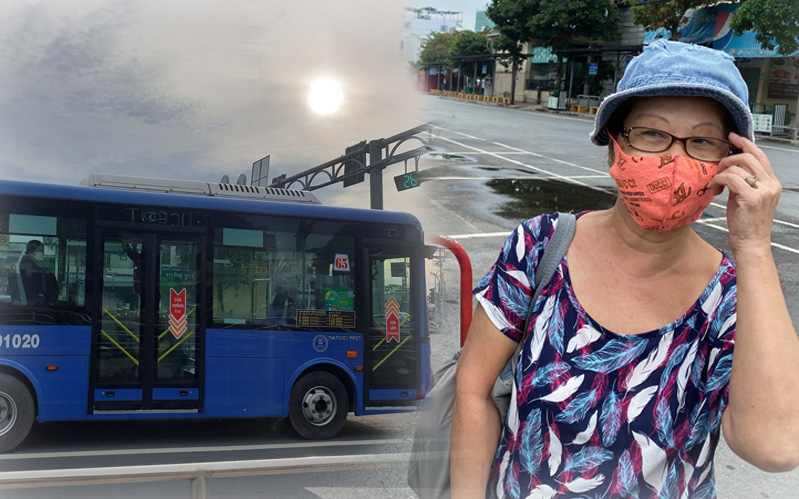 Hôm nay người Sài Gòn đã được đi xe buýt trở lại nhưng trên xe chỉ... 1, 2 người: "Mấy tháng qua ở nhà buồn chán lắm, được đi làm lại là vui rồi"