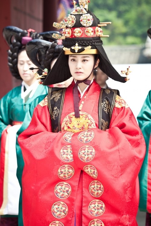 Chết mê 6 Hoàng hậu đẹp khó cưỡng ở phim Hàn: Anh hậu Shin Hye Sun lầy muốn xỉu, số 4 xứng danh huyền thoại - Ảnh 4.