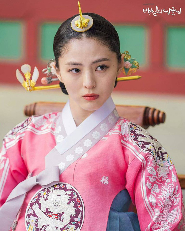 Chết mê 6 Hoàng hậu đẹp khó cưỡng ở phim Hàn: Anh hậu Shin Hye Sun lầy muốn xỉu, số 4 xứng danh huyền thoại - Ảnh 13.