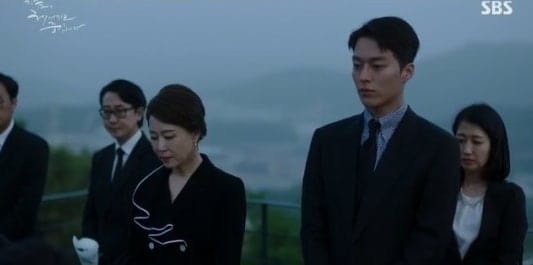 Now, We Are Breaking Up tập 2: Song Hye Kyo cưỡng hôn Jang Ki Yong, chị là bad girl trêu đùa trai trẻ đấy ư? - Ảnh 6.
