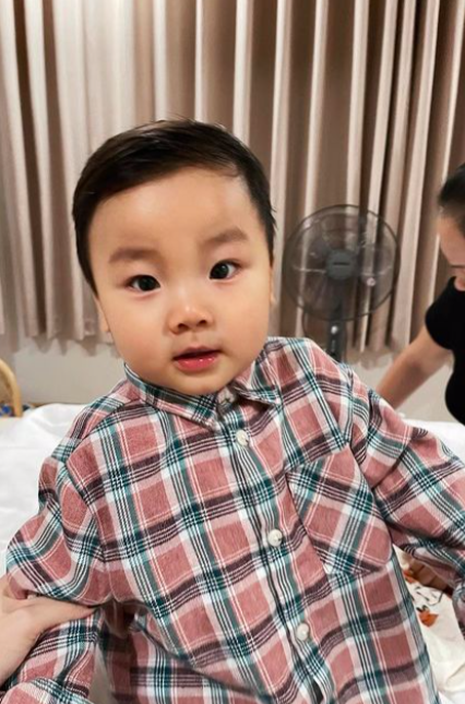 Giữa đêm Hoà Minzy xúc động chia sẻ chuẩn bị phải xa con trai cưng, nỗi lòng ai hiểu của các mẹ bỉm sữa - Ảnh 5.