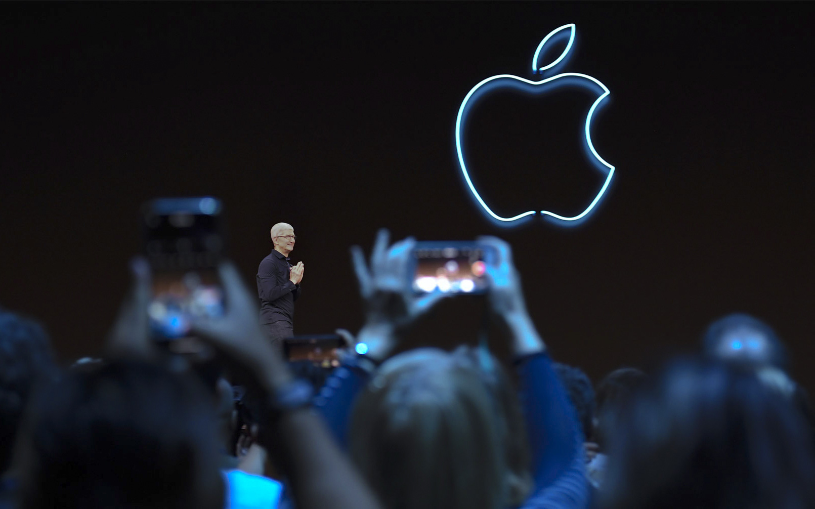 Án phạt 250 tỷ hé lộ mặt trái sẽ khiến người dùng lo ngại về Apple?