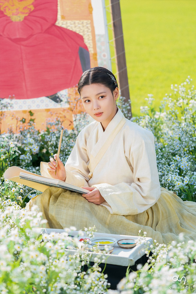 4 nữ thần cổ trang đẹp nhất màn ảnh Hàn 2021: Kim Yoo Jung như tiên tử nhưng Yuri (SNSD) mới là đỉnh cao - Ảnh 4.
