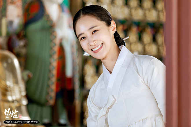 4 nữ thần cổ trang đẹp nhất màn ảnh Hàn 2021: Kim Yoo Jung như tiên tử nhưng Yuri (SNSD) mới là đỉnh cao - Ảnh 5.