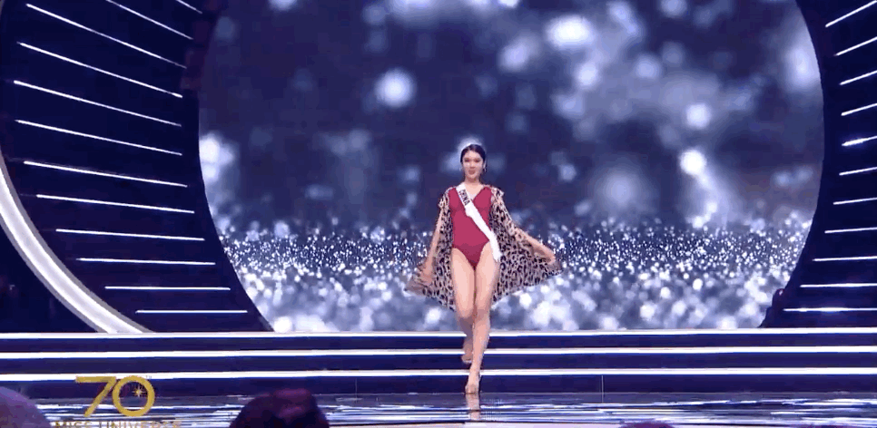 Bán kết Miss Universe 2021: Kim Duyên hoàn thành phần thi dạ hội và bikini, thần thái lẫn body đều ghi điểm tuyệt đối! - Ảnh 15.