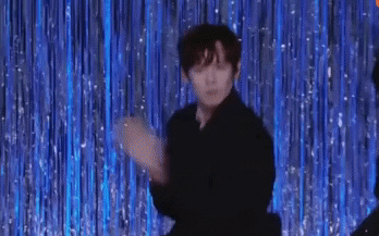 "Hoàng tử Thái" Nichkhun cài áo hờ hững, mang hit của 2PM khuấy động show Trung Quốc
