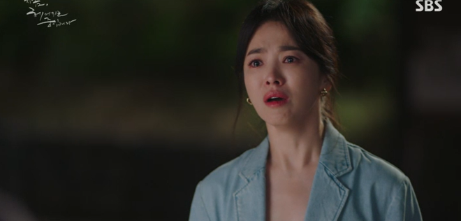 Cận cảnh visual Song Hye Kyo ở clip quay lén tại hậu trường phim, nhìn thế này ai còn dám chê chị già nữa! - Ảnh 6.