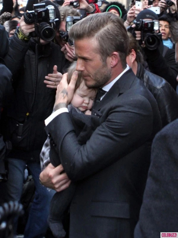 Thế nào là ngậm thìa vàng, hãy nhìn Harper Beckham: Sinh nhật có quà 3 tỷ, dự sự kiện, học như quý tộc, chơi với cả công chúa - Ảnh 37.