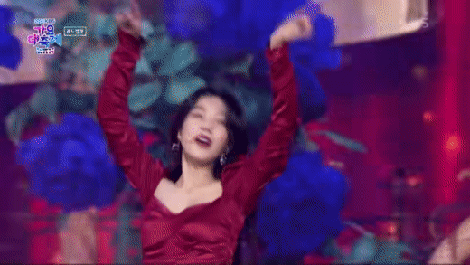 Nữ thần váy đỏ Joy (Red Velvet) comeback cực gắt tại KBS Gayo Daechukje: Sang và sexy nghẹt thở thế này fan chịu sao nổi! - Ảnh 6.