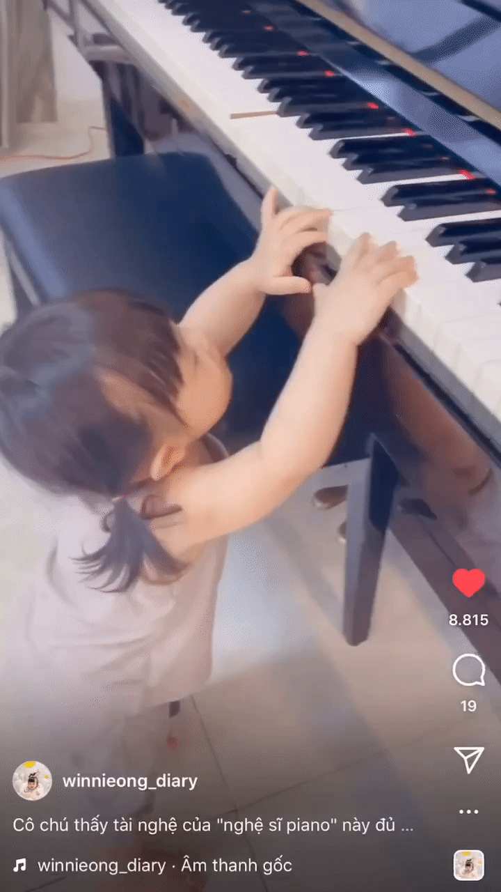 Ái nữ hơn 1 tuổi nhà sao nữ Vbiz đình đám trổ tài đánh piano điêu luyện, ngày soán ngôi mẹ đang tới gần rồi! - Ảnh 2.