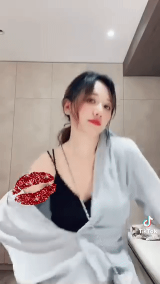 Hari Won diện trang phục sexy nhảy nhót cực sung, netizen chăm chăm soi vòng 2 vì lí do này? - Ảnh 3.