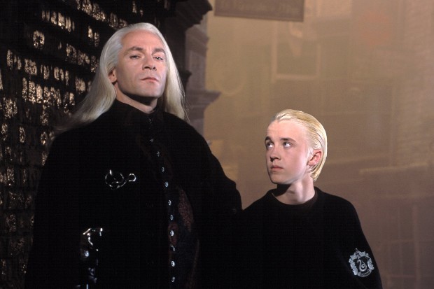 10 nhân vật Harry Potter bị ghét cay ghét đắng do fan bình chọn: Sôi máu với kẻ khiến Harry mồ côi, ác như Voldemort còn thua cái tên số 1! - Ảnh 5.