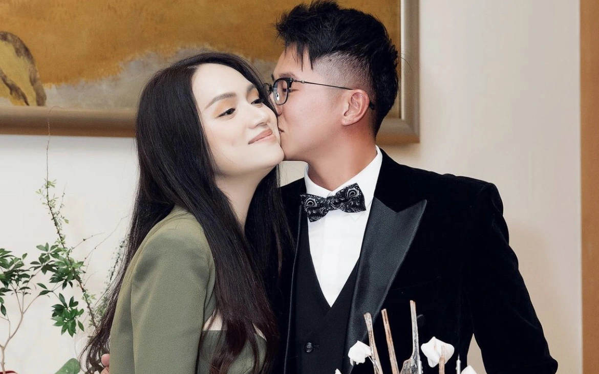 HOT: Matt Liu hôn má ngọt lịm và gửi lời siêu tình tứ mừng sinh nhật Hương Giang, hôn lễ đến gần lắm rồi!