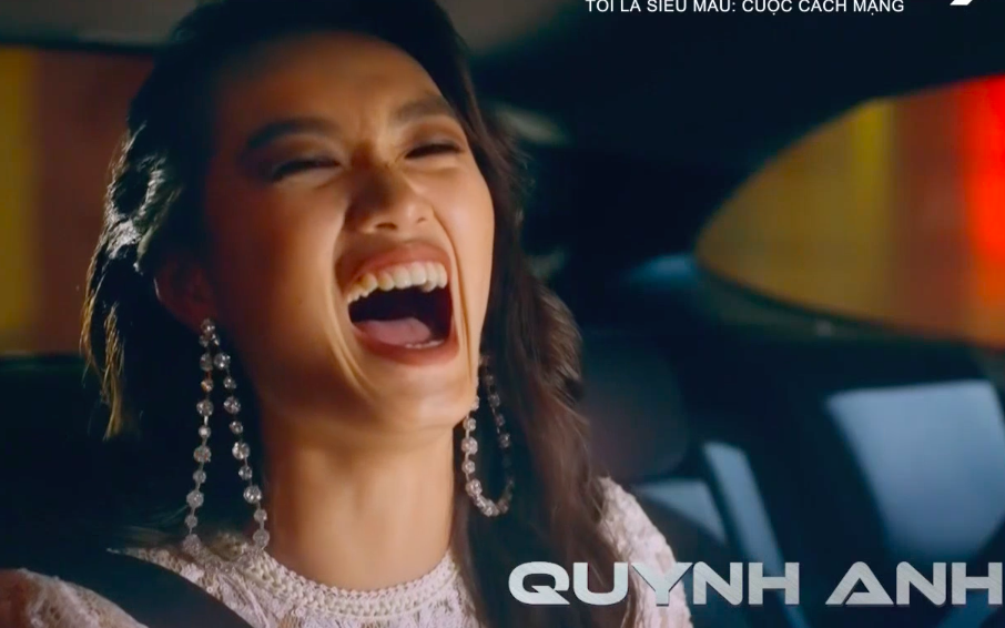 Đại diện Việt Nam - Quỳnh Anh đã làm gì khiến Hoa hậu Hoàn vũ Catriona khen là tuyệt nhất?