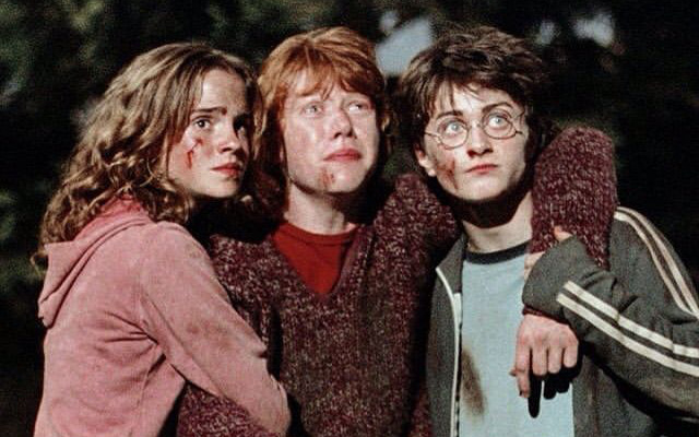 Netizen muốn khóc khi nhìn bức hình dàn sao Harry Potter đoàn tụ: &quot;Nhưng có những người không thể nào gặp lại...&quot;