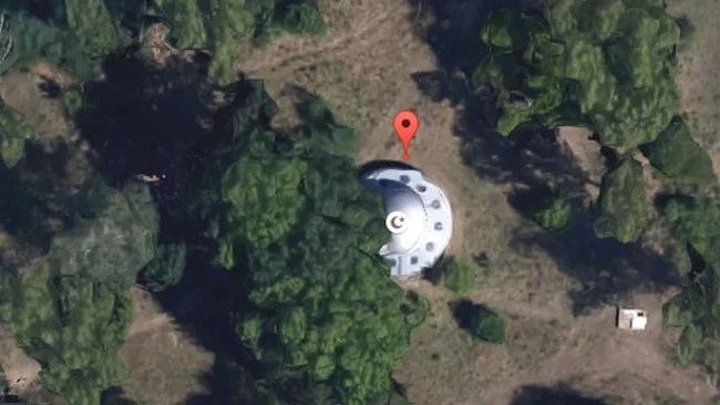 Google Maps và nhiều phát hiện bí ẩn đầy nghi vấn về căn cứ bí mật của người ngoài hành tinh trên Trái Đất? - Ảnh 2.