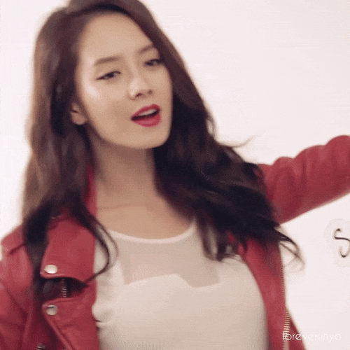 Mợ ngố Song Ji Hyo lột xác thành phù thủy quyến rũ, dụ dỗ trai trẻ bán linh hồn trong phim mới - Ảnh 4.