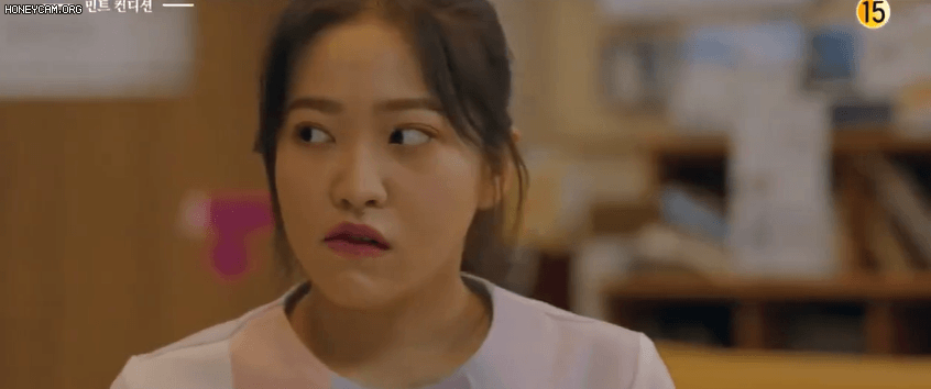 Sắm vai y tá mà mặc váy ngắn, biểu cảm khiêu gợi, Yeri (Red Velvet) bị ném đá tơi tả ngay phim đầu tay - Ảnh 3.