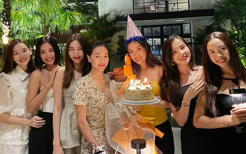 Dàn hậu Vbiz dự tiệc sinh nhật Á hậu Diễm Trang, ai dè chiếm luôn spotlight: Nhan sắc 2 cô dâu mới Tường San - Thuý An gây chú ý!