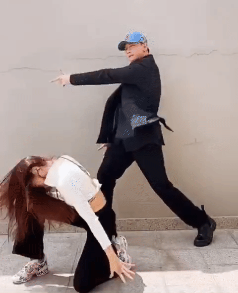 Ngọc Trinh và Ninh Dương Lan Ngọc cover Trouble Maker: Người uyển chuyển, người mạnh mẽ nhưng quan trọng ai cũng sexy hết sức! - Ảnh 7.