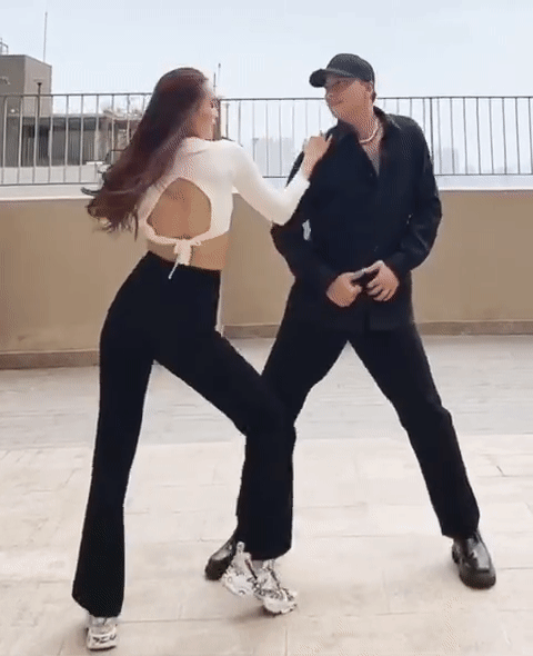 Ngọc Trinh và Ninh Dương Lan Ngọc cover Trouble Maker: Người uyển chuyển, người mạnh mẽ nhưng quan trọng ai cũng sexy hết sức! - Ảnh 8.