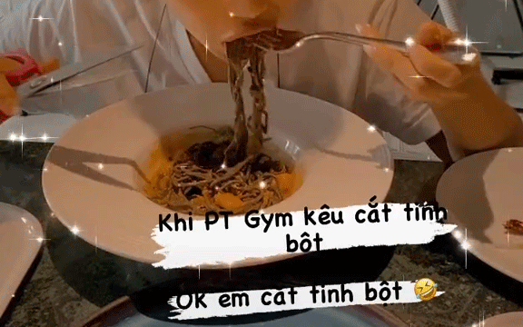 Đi tập được huấn luyện viên khuyên cắt tinh bột, cách cô gái thực hiện lại khiến người xem &quot;ngã ngửa&quot;