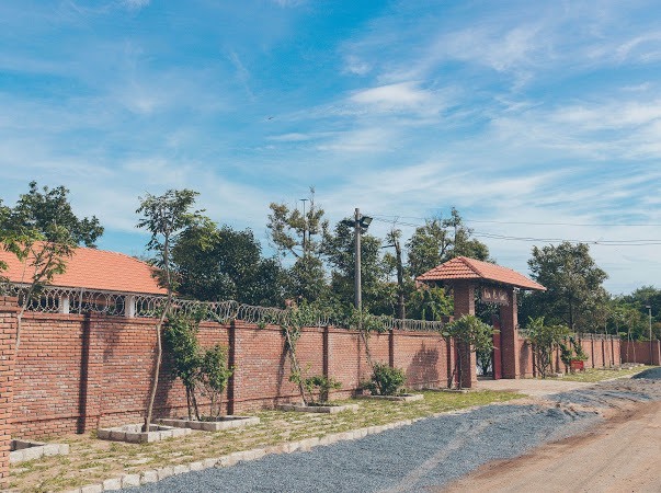 Lý Nhã Kỳ giàu có thế nào: Bạch dinh dát vàng, biệt phủ rộng 10.000m2, mới nhất là biệt thự 4 tầng hoành tráng - Ảnh 9.
