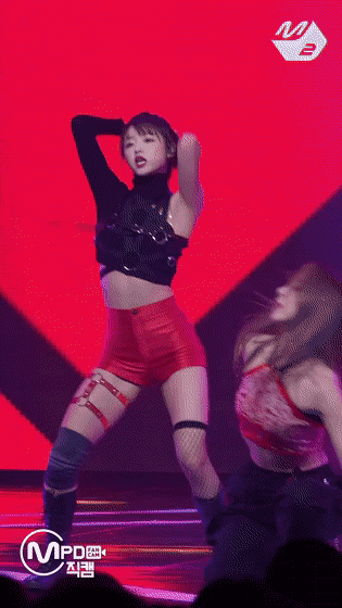 3 nữ idol hack dáng đỉnh nhất Kpop: Seulgi (Red Velvet) trông như 1m70, thánh body mới gây lú vì chiều cao ảo diệu - Ảnh 11.