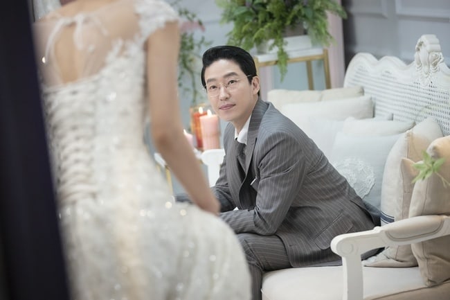 Lăn giường chán chê mới được cưới, sao biểu cảm của cô dâu Seo Jin (Penthouse 2) lại cay cú thế nhỉ? - Ảnh 3.