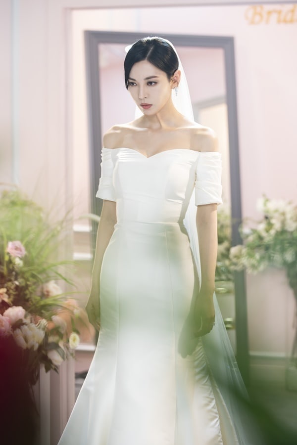 Lăn giường chán chê mới được cưới, sao biểu cảm của cô dâu Seo Jin (Penthouse 2) lại cay cú thế nhỉ? - Ảnh 4.