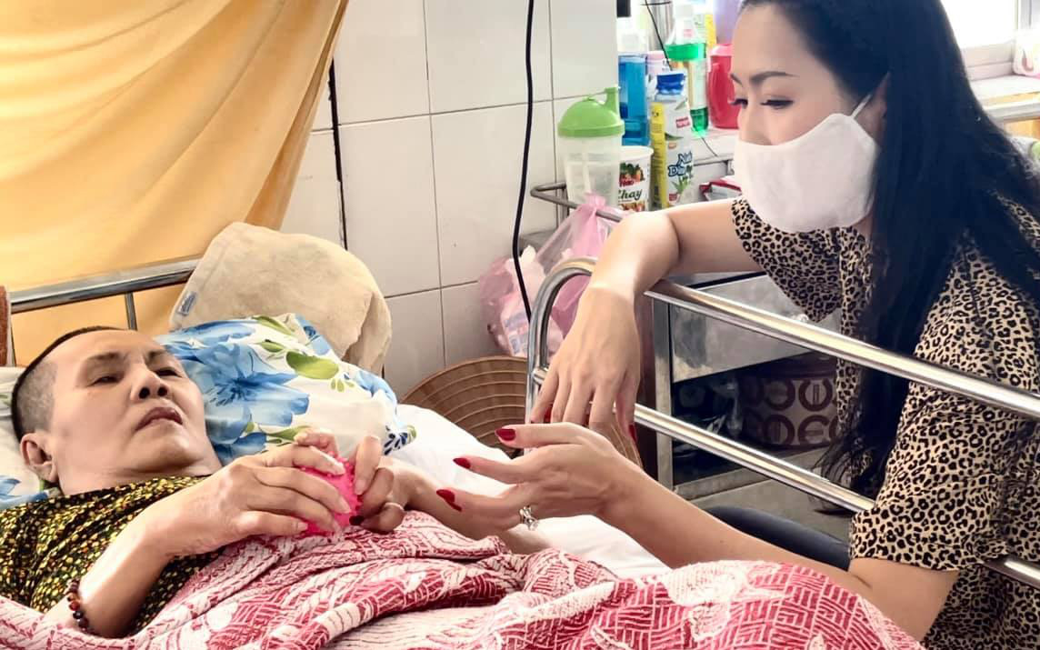 NS Hoàng Lan 7 tháng nằm trên giường bệnh không người thân chăm sóc, Trịnh Kim Chi xót xa kêu cứu giúp