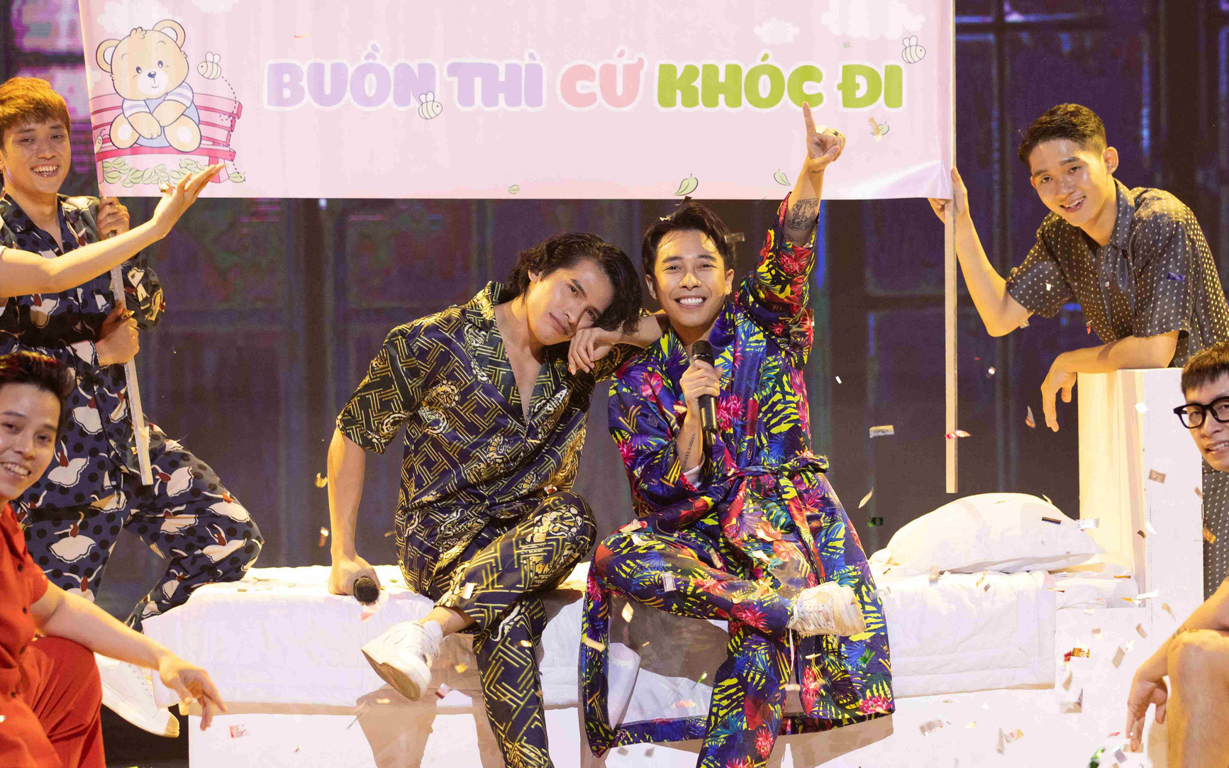 Quốc Thiên - Hoàng Ku mang tiệc pyjama lên sân khấu vẫn khiến nhạc sĩ Huy Tuấn thất vọng