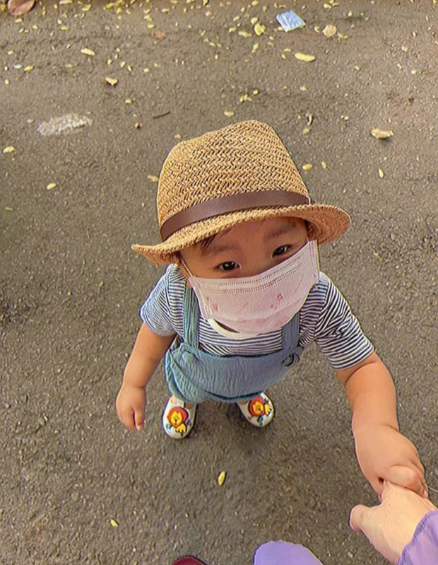 Nghe nói đã lâu, nay Hoà Minzy mới khoe con trai và ông xã thiếu gia trong 1 khung hình, nhập đội đẻ thuê vì lý do này - Ảnh 4.