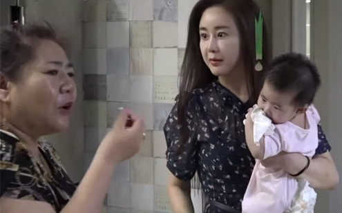 Cựu Hoa hậu Hàn Quốc và loạt scandal trên show thực tế: Mắng nhiếc mẹ chồng, ki bo từng đồng với chồng lẫn con