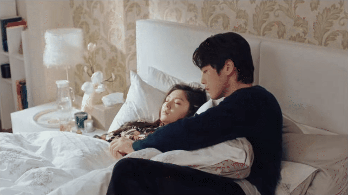 Kim Jung Hyun đâu ngại ôm hôn, lăn giường với bạn diễn, chỉ cần Seo Ye Ji không kiểm soát thôi! - Ảnh 5.