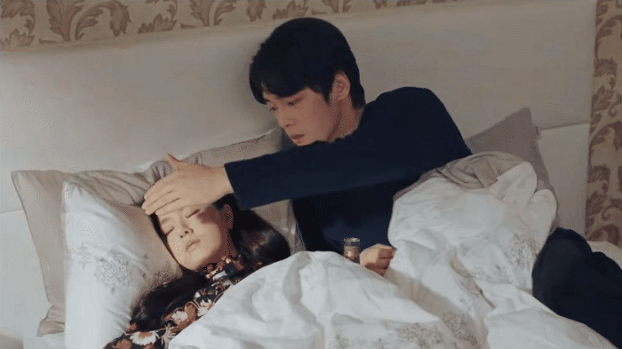 Kim Jung Hyun đâu ngại ôm hôn, lăn giường với bạn diễn, chỉ cần Seo Ye Ji không kiểm soát thôi! - Ảnh 6.