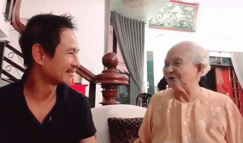 Netizen rớt nước mắt khi Lý Hải bị mẹ quên mặt sau một tháng rưỡi làm phim Lật Mặt - Ảnh 3.
