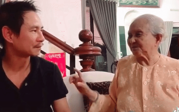 Netizen rớt nước mắt khi Lý Hải bị mẹ quên mặt sau một tháng rưỡi làm phim Lật Mặt